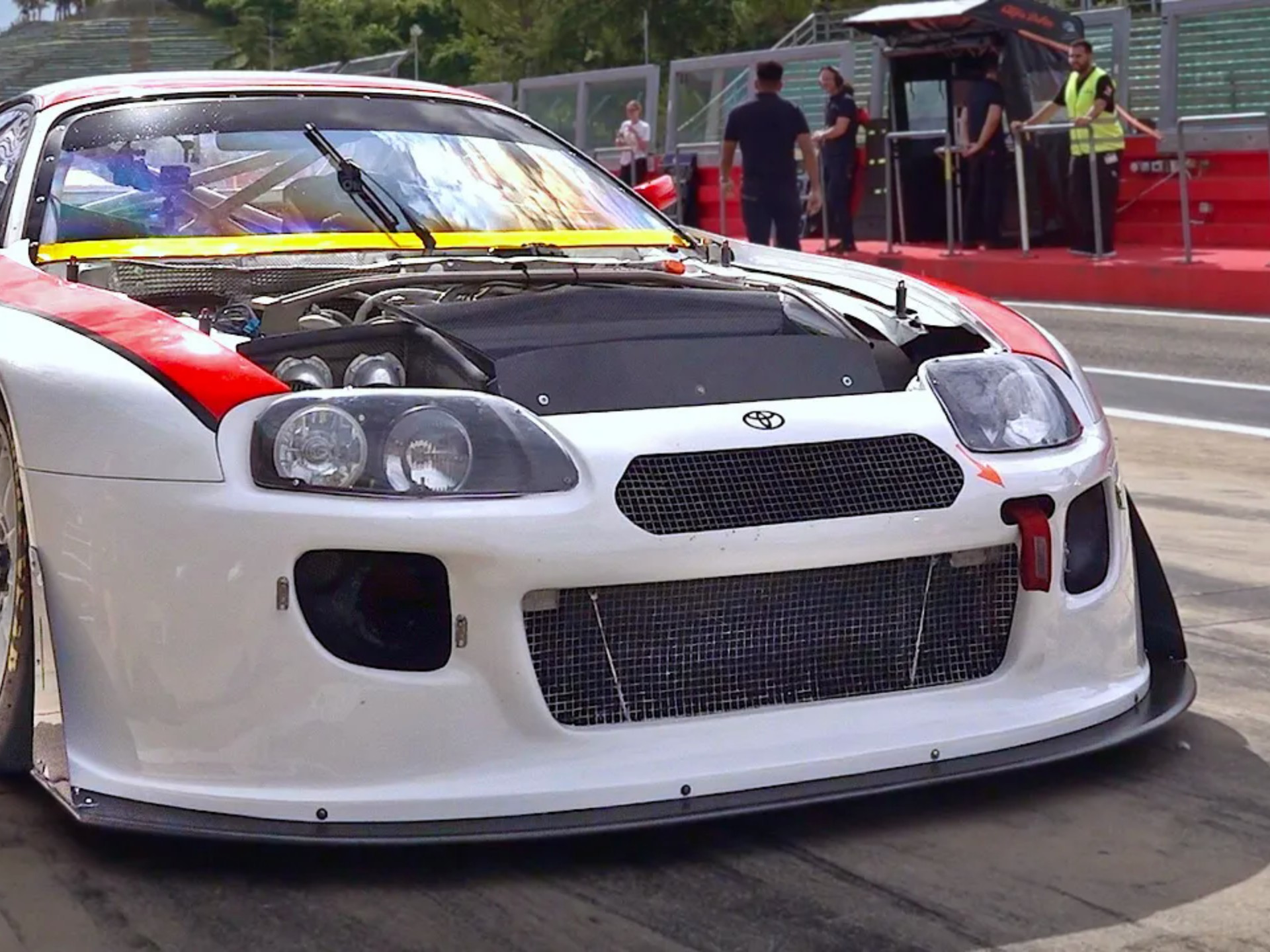 丰田supra gt4赛车引擎大修后首次试车