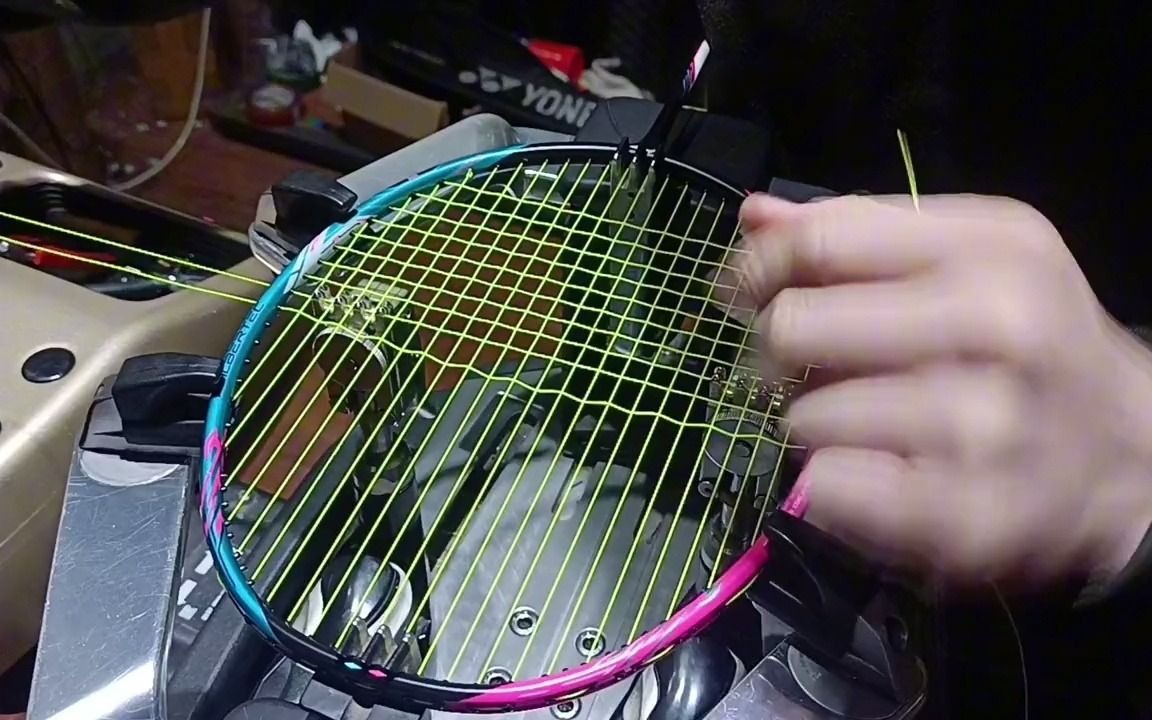 李宁羽毛球拍 战戟8000 羽毛球拍穿线 yonex exbolt63 李宁羽毛球拍