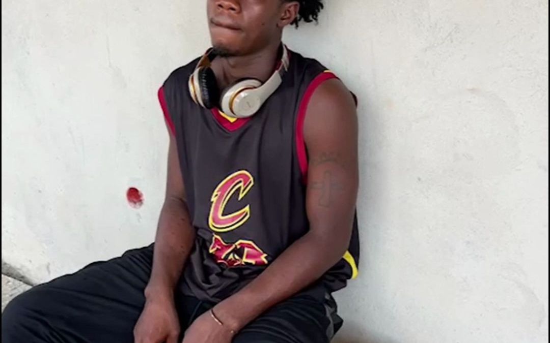 飞哥打算盖完房后给老二找工作(非洲飞哥6/30 b站直播 cut)