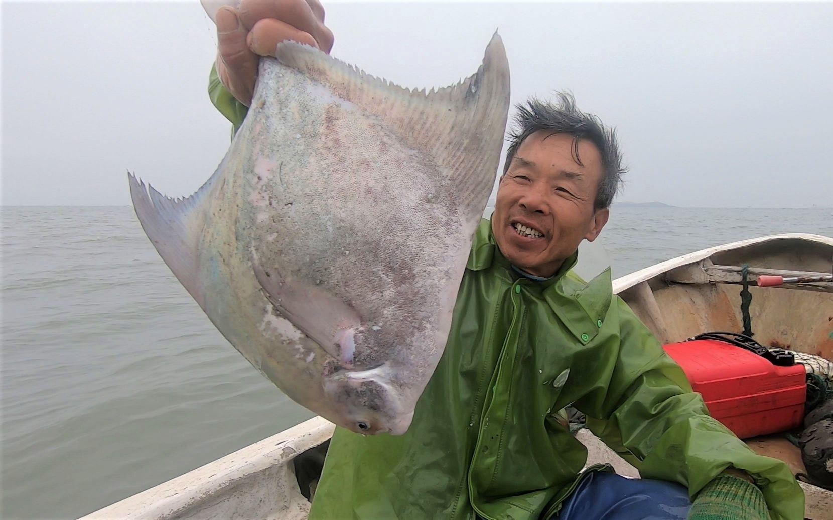 来叔出远海连捕"美人鱼",值钱好货接连涌来,刚上岸就有老板买