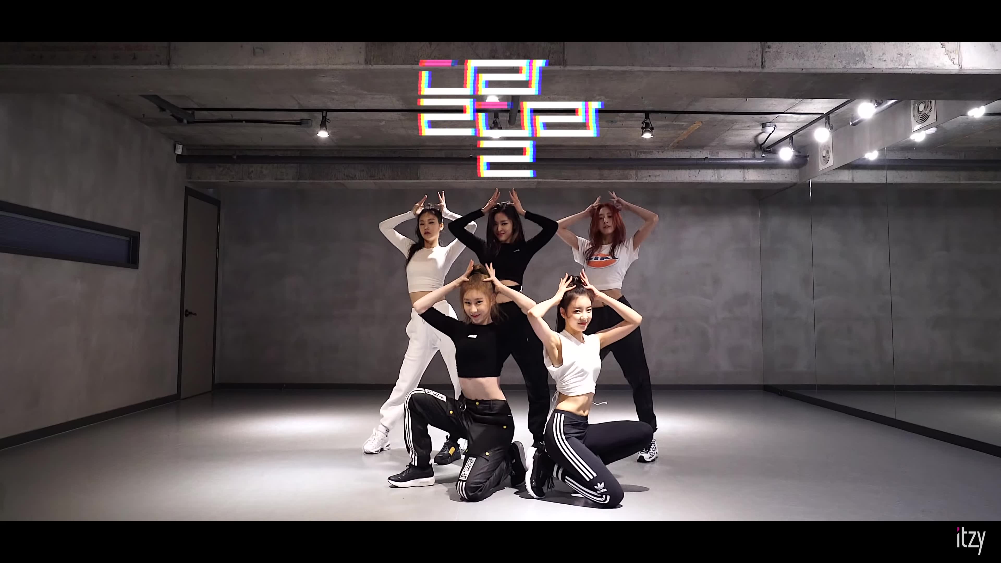jyp女团 itzy dance practice- (dalla dalla)