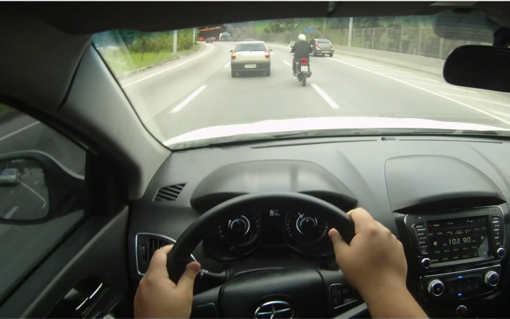 【第一人称视角】老外驾驶江淮t6皮卡车(性能不错啊)_哔哩哔哩