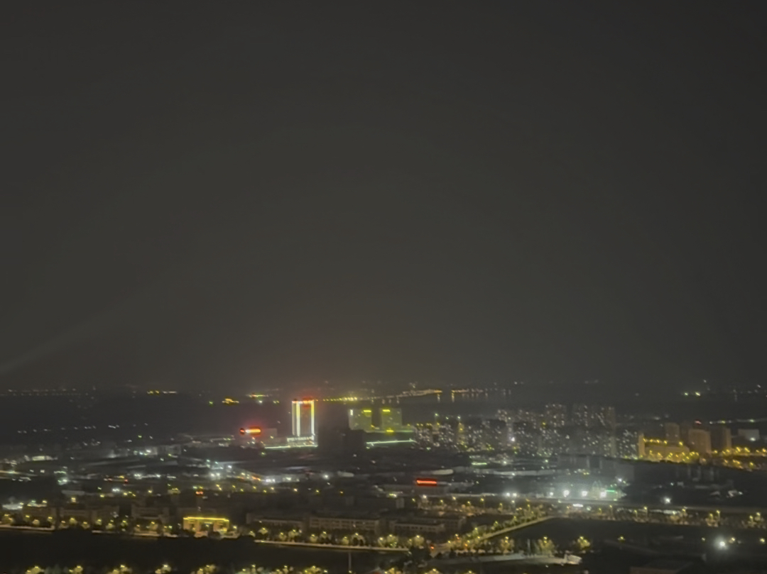 济南夜景真的很美,夜爬华山非常棒