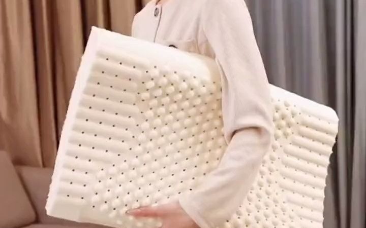 乳胶枕芯午睡枕头带枕套#颗粒护颈乳胶枕#护颈椎枕头#每天好物分享