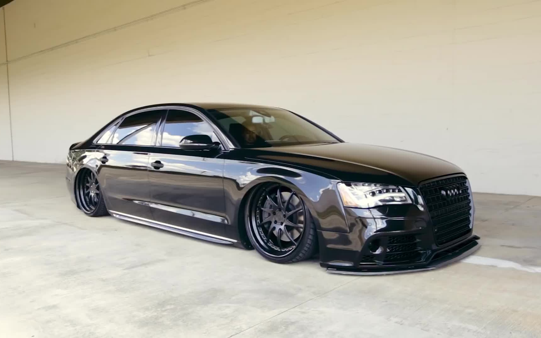 简单利落的黑武士 audi a8l