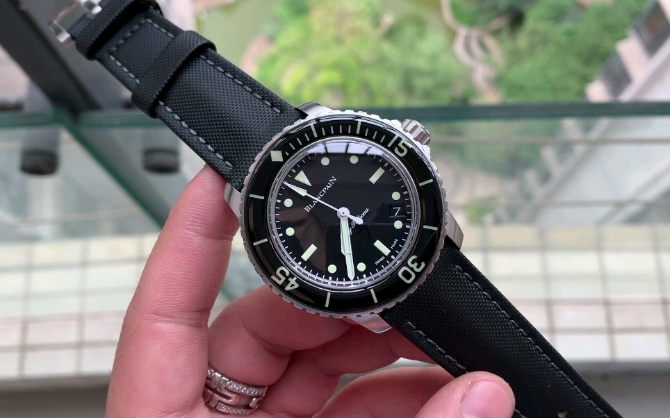 宝珀五十噚 潜水腕表 有喜欢手表的朋友可以留言交流一下!