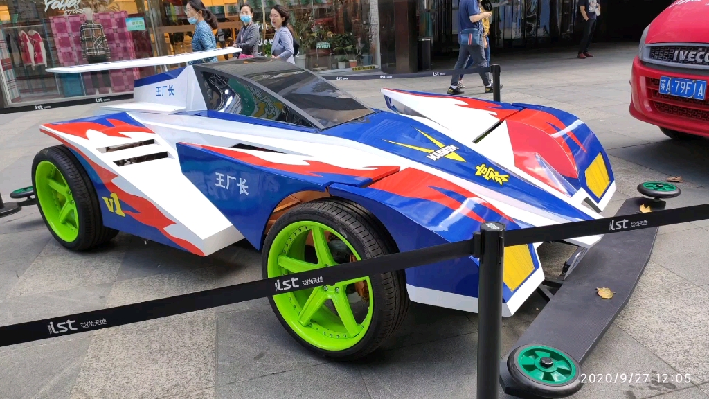 试问哪个30多岁的男孩子能拒绝这样一辆旋风冲锋呢超能造的王厂长