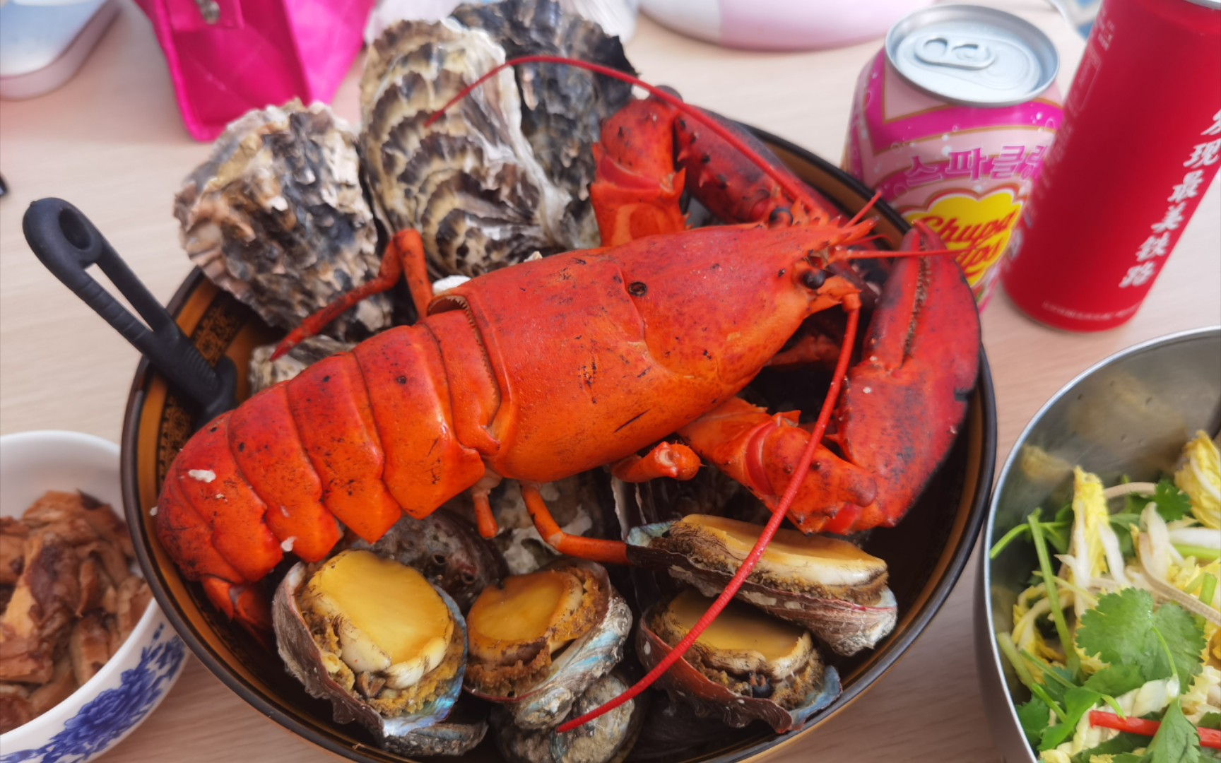 【海鲜大餐】人均160实现了龙虾鲍鱼生蚝自由