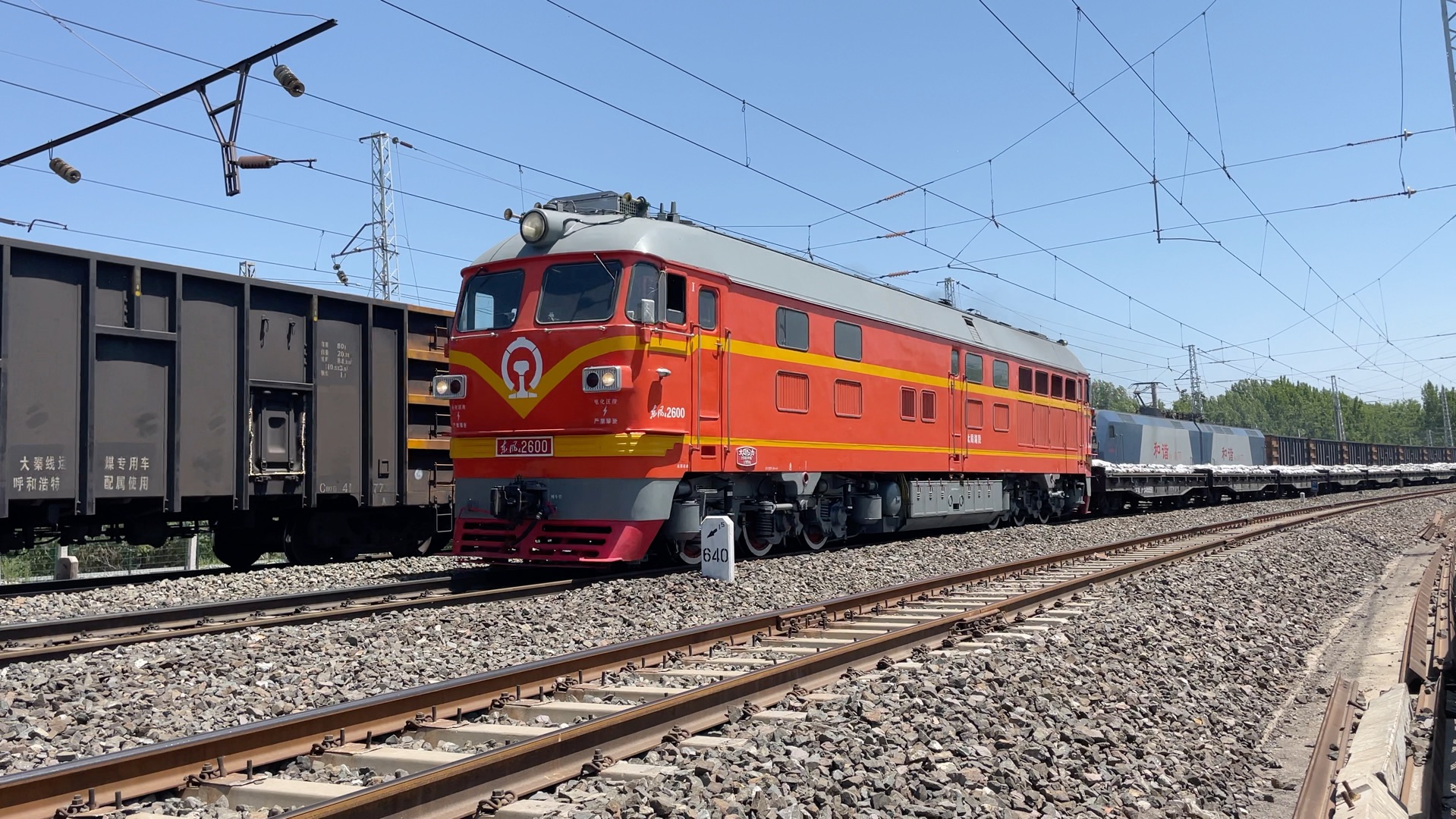 今天中午57136次大秦线延庆北常规天窗后上行返回高速通过,去往涿鹿