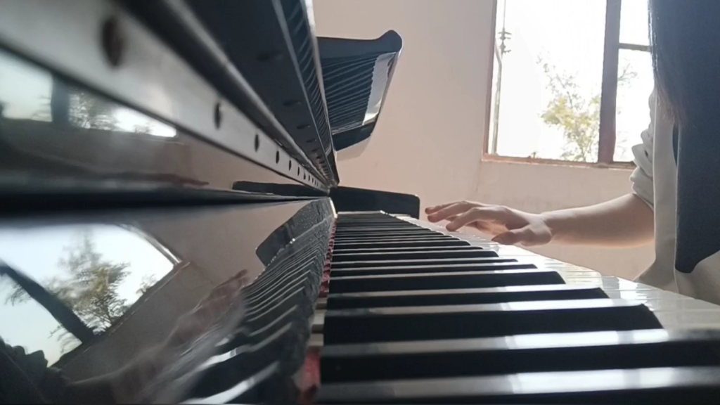 学前教育 钢琴回课 摘草莓