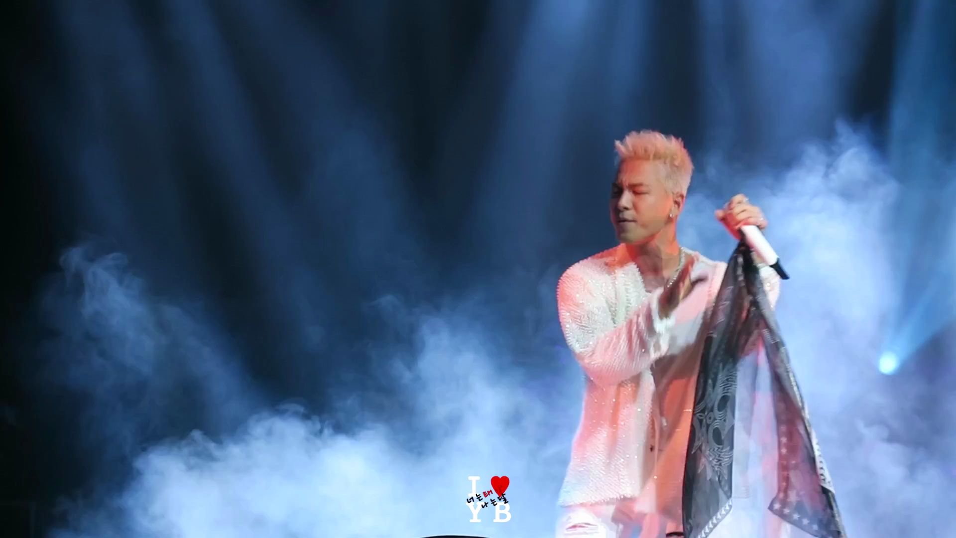 [图]【TAEYANG】《只看着我》(ONLY LOOK AT ME) @ WHITE NIGHT IN TORONTO 170830