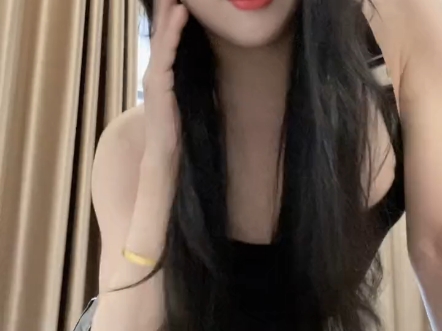 ts潘霜霜女装大佬跨性别者