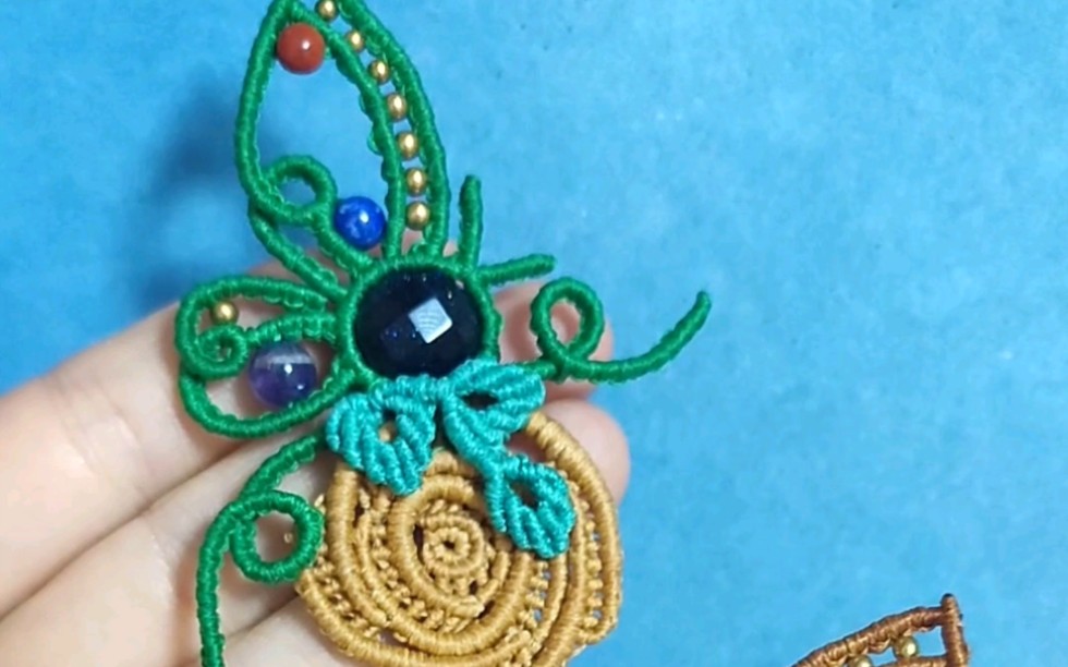 蝴蝶手工编织教程,编一侧也很美,是不是?