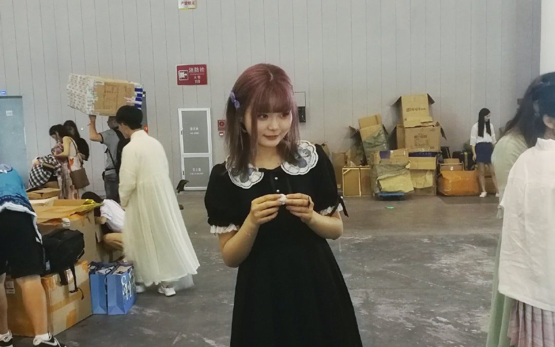 【双笙】7.13成都A-3漫展双笙现场演唱新歌《不成诗》身临其境版_哔哩哔哩_bilibili