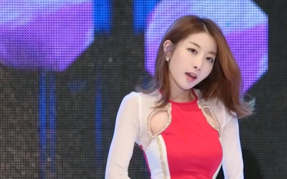 罗丹菲饭拍身材一绝