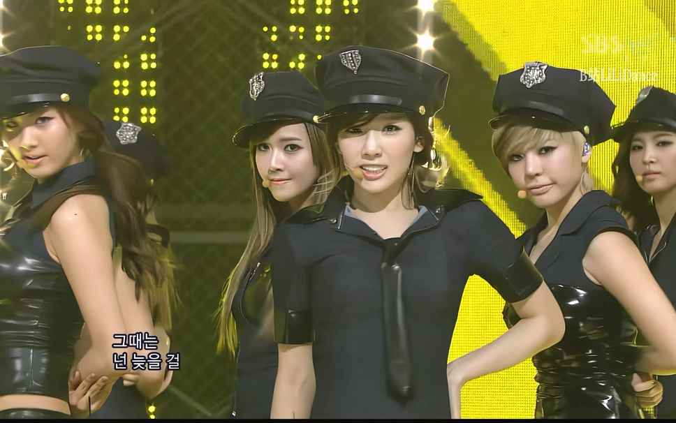 【4k 舞台】少女时代《 mr.taxi 》sbs人气歌谣 20111023