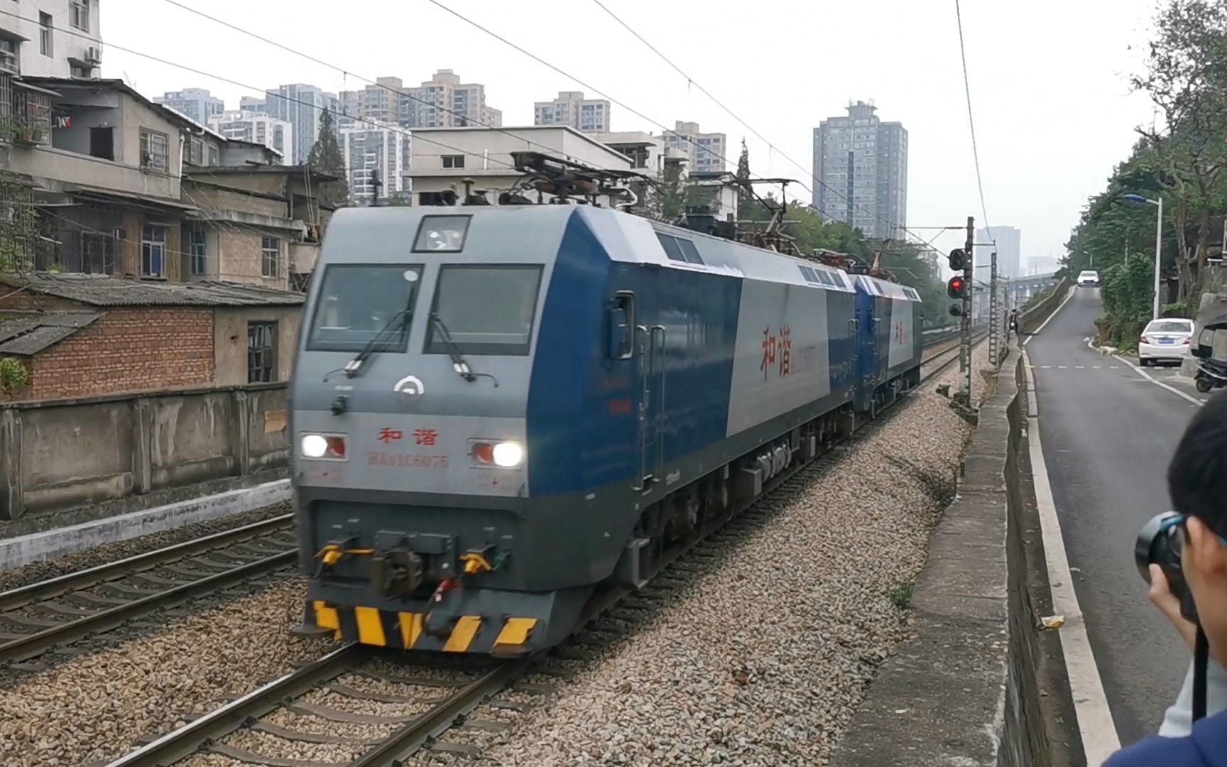 01 广铁株段hxd1c-6075 hxd1c-0204 担当 51351次 株洲站11道通过 进