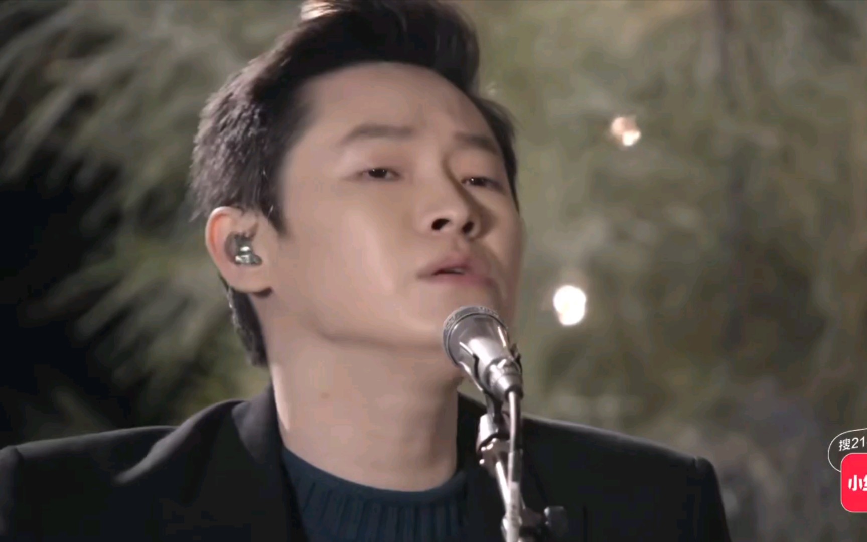 梁博情人节现身海边214独爱之夜风吹海面夜无边