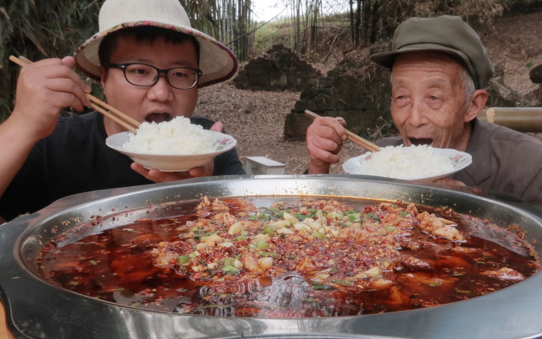 [图]川菜代表“水煮肉片”这样做才地道，麻辣鲜香，爽口嫩滑，下饭菜