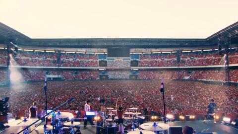 UVERworld KING'S PARADE 男祭りREBORN at NISSAN STADIUM_哔哩哔哩_ 