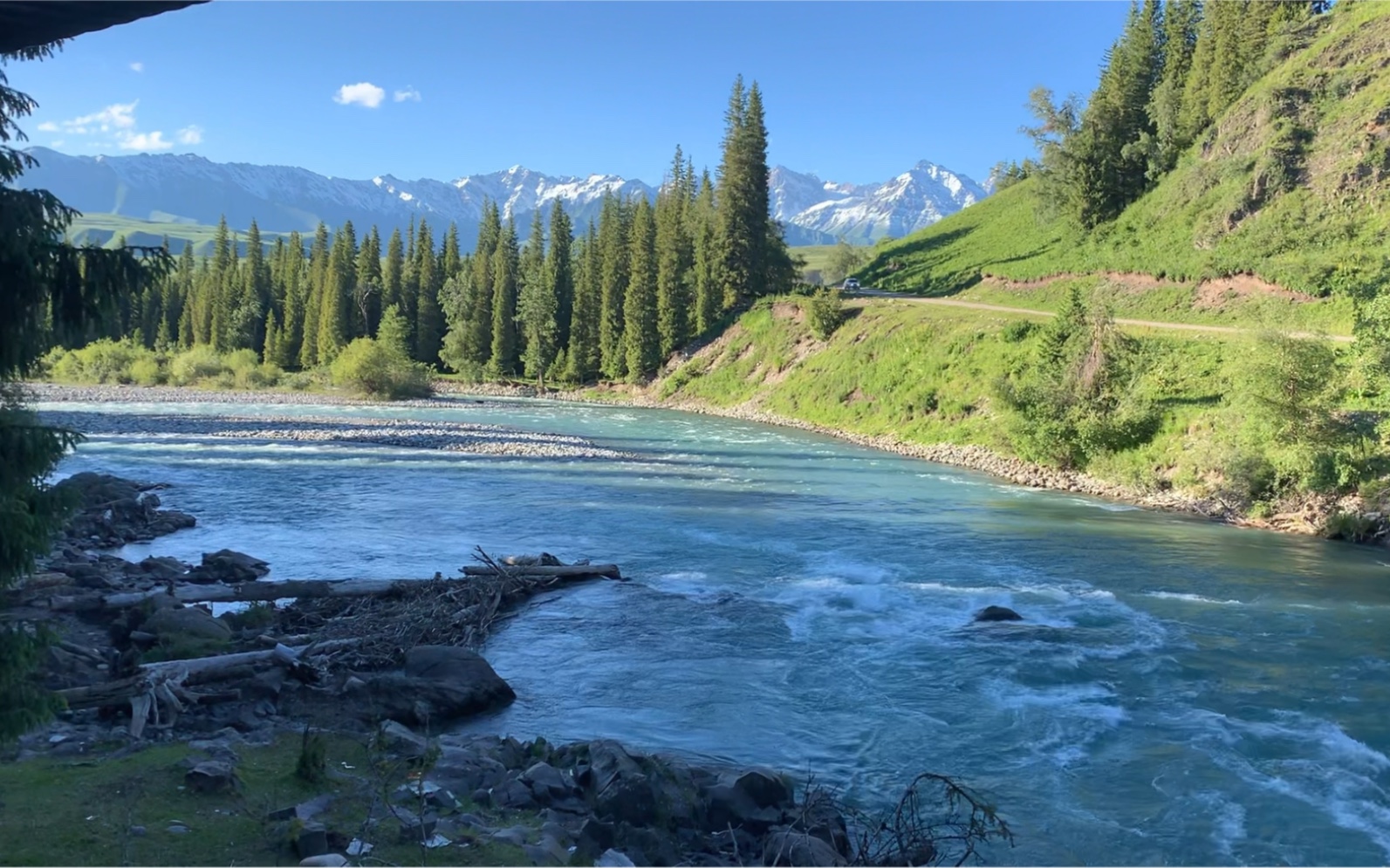 伊犁河三大支流的喀什河边,看在新疆的第二十次日落_哔哩哔哩_bili