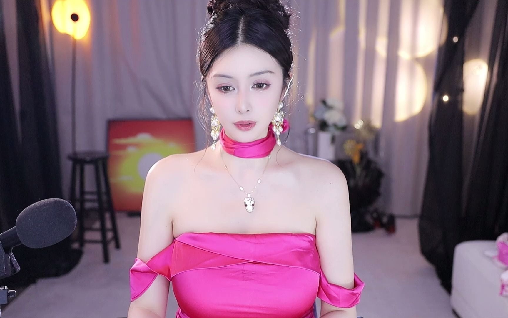 七哥张琪格_2024-05-17 21时32分上海御姐天花板 - 七哥张琪格