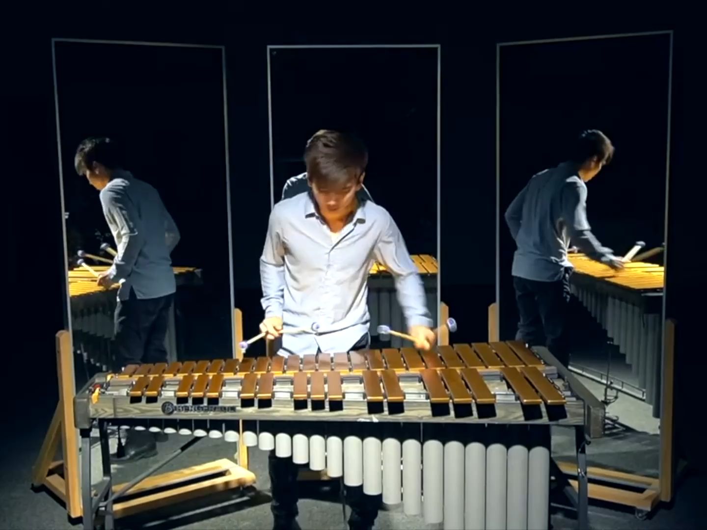 皮亚佐拉 颤音琴与键盘电子音乐 演奏:杨爽 / 胡骁阳