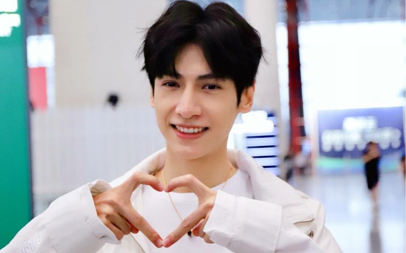 【罗云熙】比心,超级暖