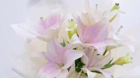 百合花束也可以很美哦 百合花束包装教程 哔哩哔哩 Bilibili