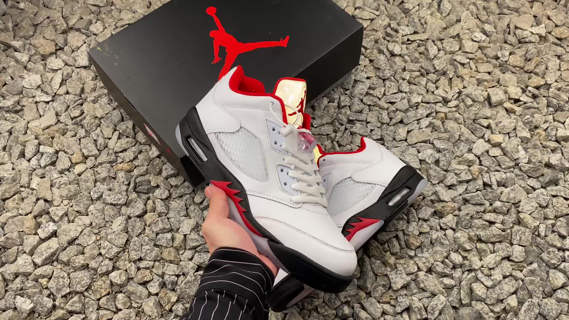 乔5代aj5低帮流川枫白红银色airjordan5lowfirered"流川枫火红配色6