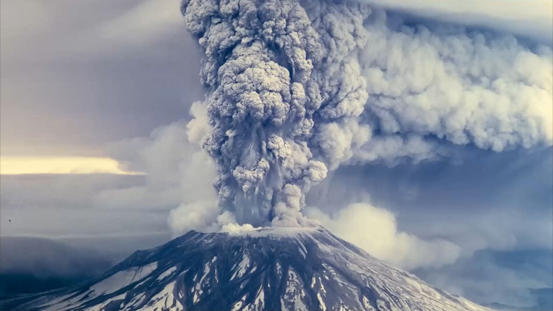 镜头下五个最壮观的最叹为观止的火山爆发 Volcano Eruptions Caught on Camera哔哩哔哩bilibili