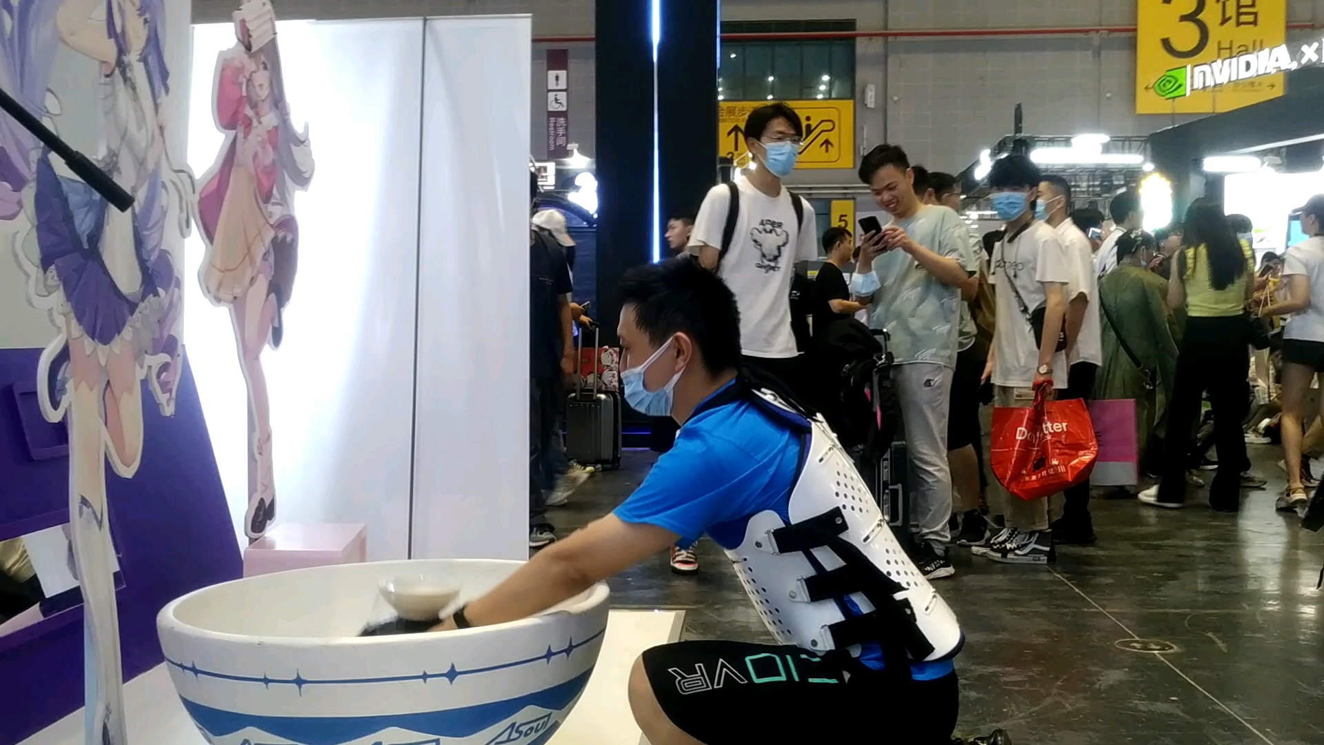 顶碗人的授勋仪式