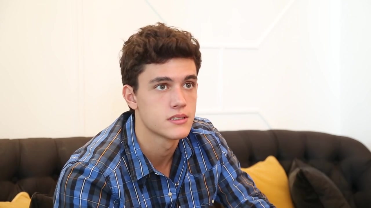 【欧美男模】entrevista a xavier serrano_哔哩哔哩 (゜-゜)つロ