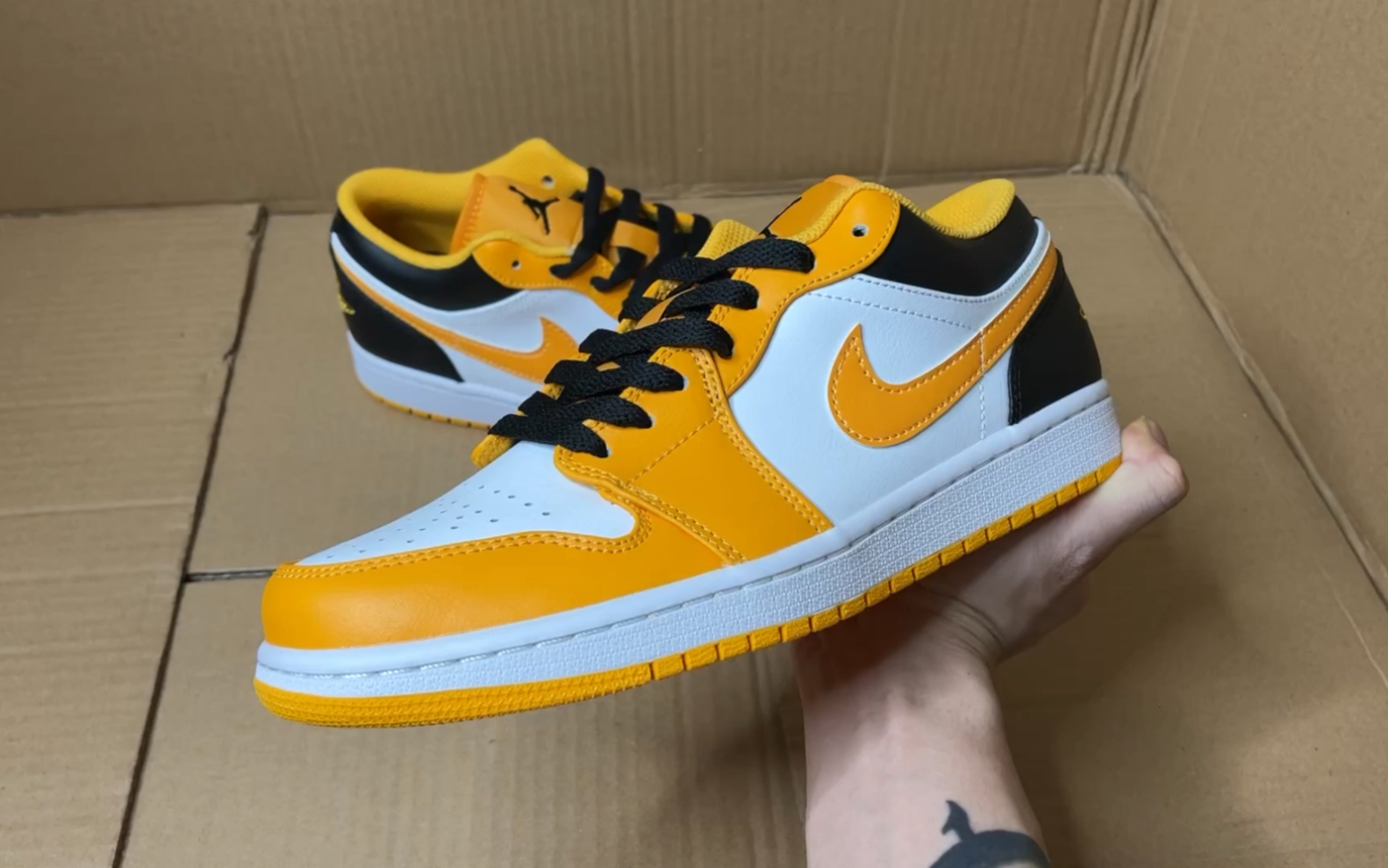 aj1 low低帮白黄黑553558-701!尺码40-45!市售最高品质!