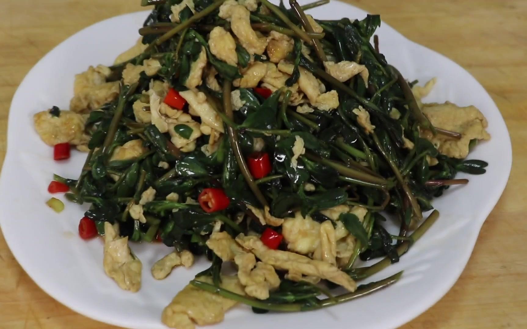 马齿苋炒鸡蛋,简单易学又美味!_哔哩哔哩_bilibili