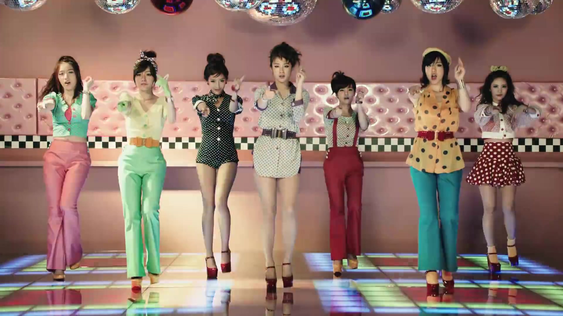 [图]roly poly 韩国组合 T-ara 舞蹈版 MV