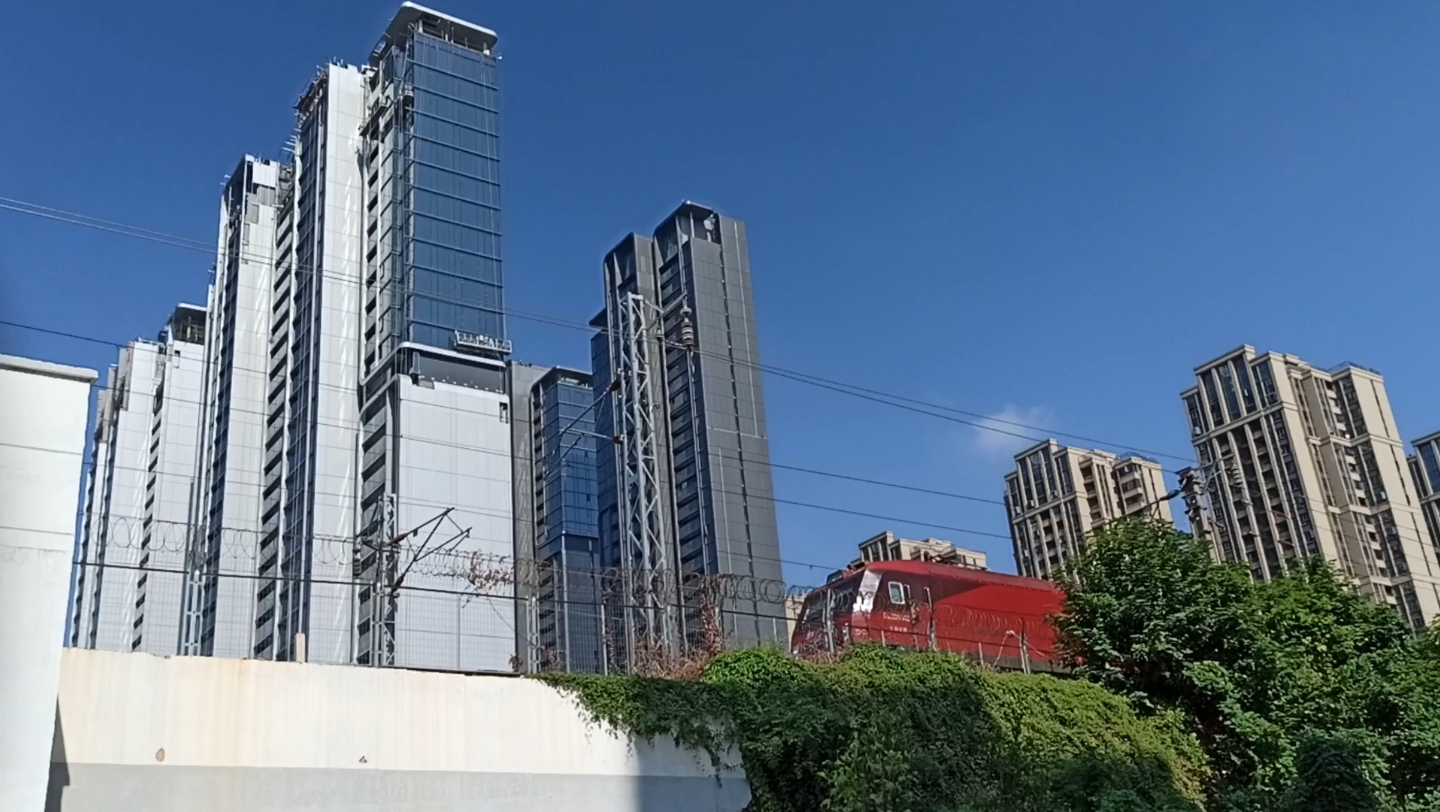 西局西段hxd3d-0063牵引z161次列车(北京西-昆明)通过汉江铁桥