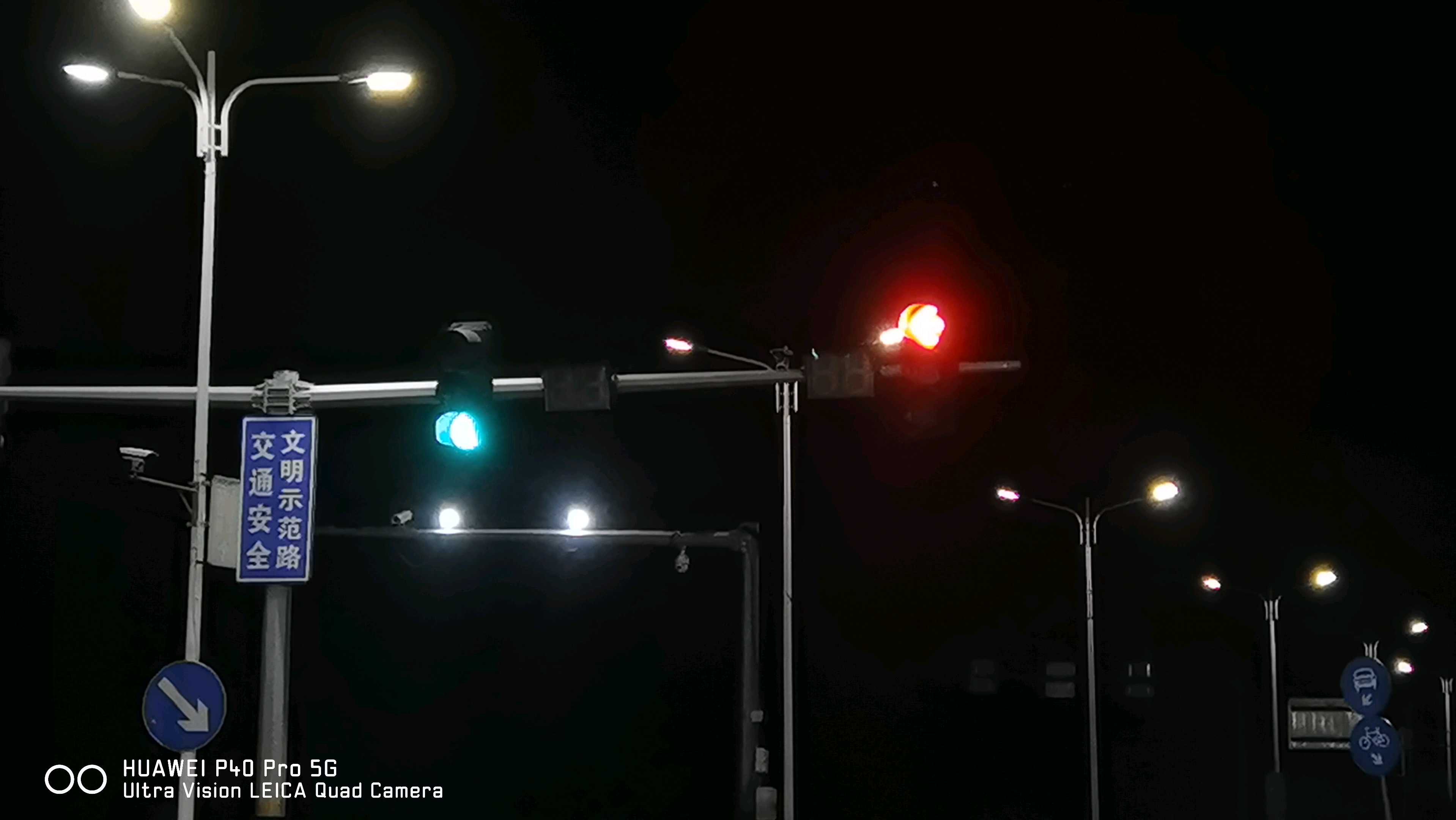 一个t形路口的3组红绿灯,要素过多(具体看简介