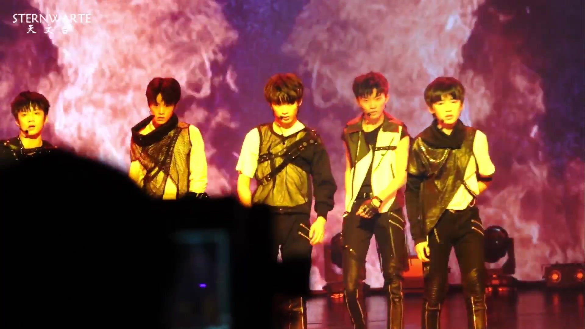 台风少年团tyt天文台20181007tyt出道首唱会狼少年团饭拍