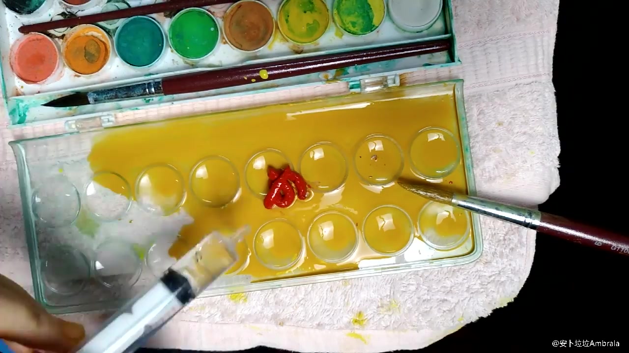 挤颜料爽过吸大麻挤完一盒水彩颜料是什么感觉