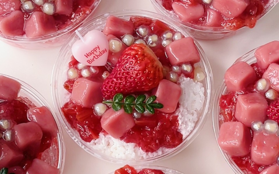 摆摊必备小甜品 | 超火草莓冰汤圆教程馋了好久的草莓冰汤圆被我做