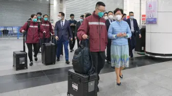 林郑月娥：内地专家抵港标志中央启动支援香港抗疫 意义重大