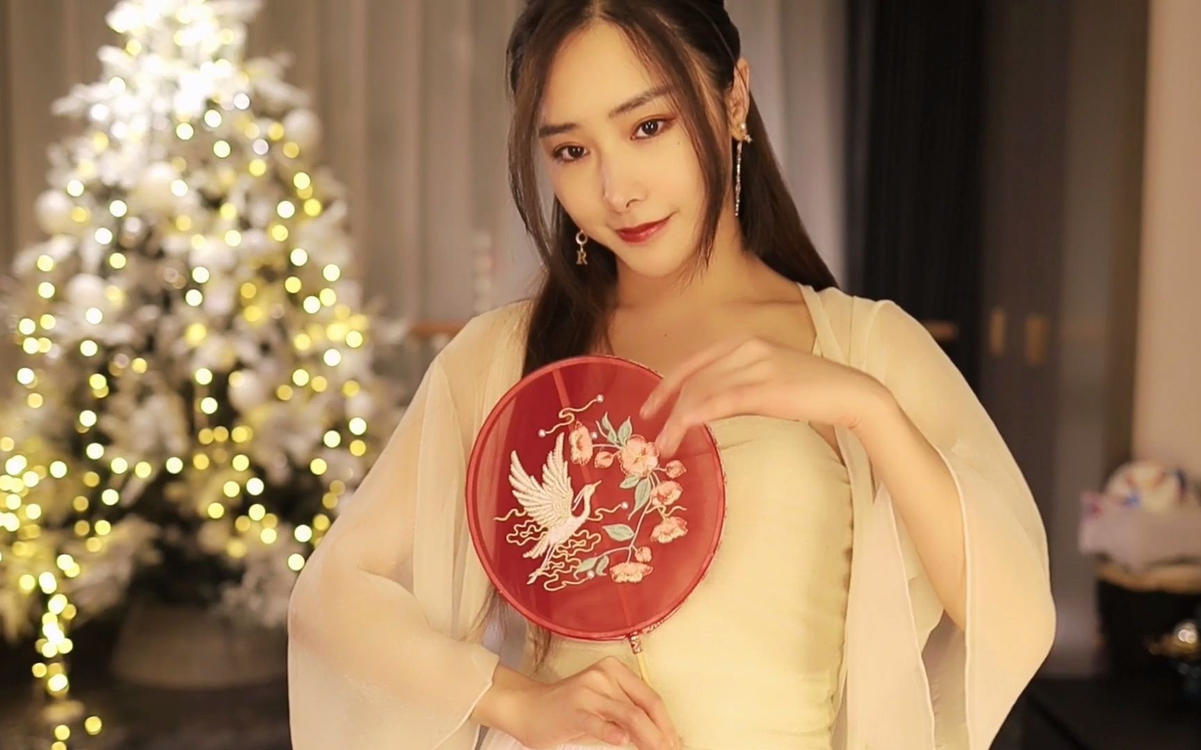 帝王的1月28日体验卡!王筱沫沫《半生雪》,鹅黄长纱裙