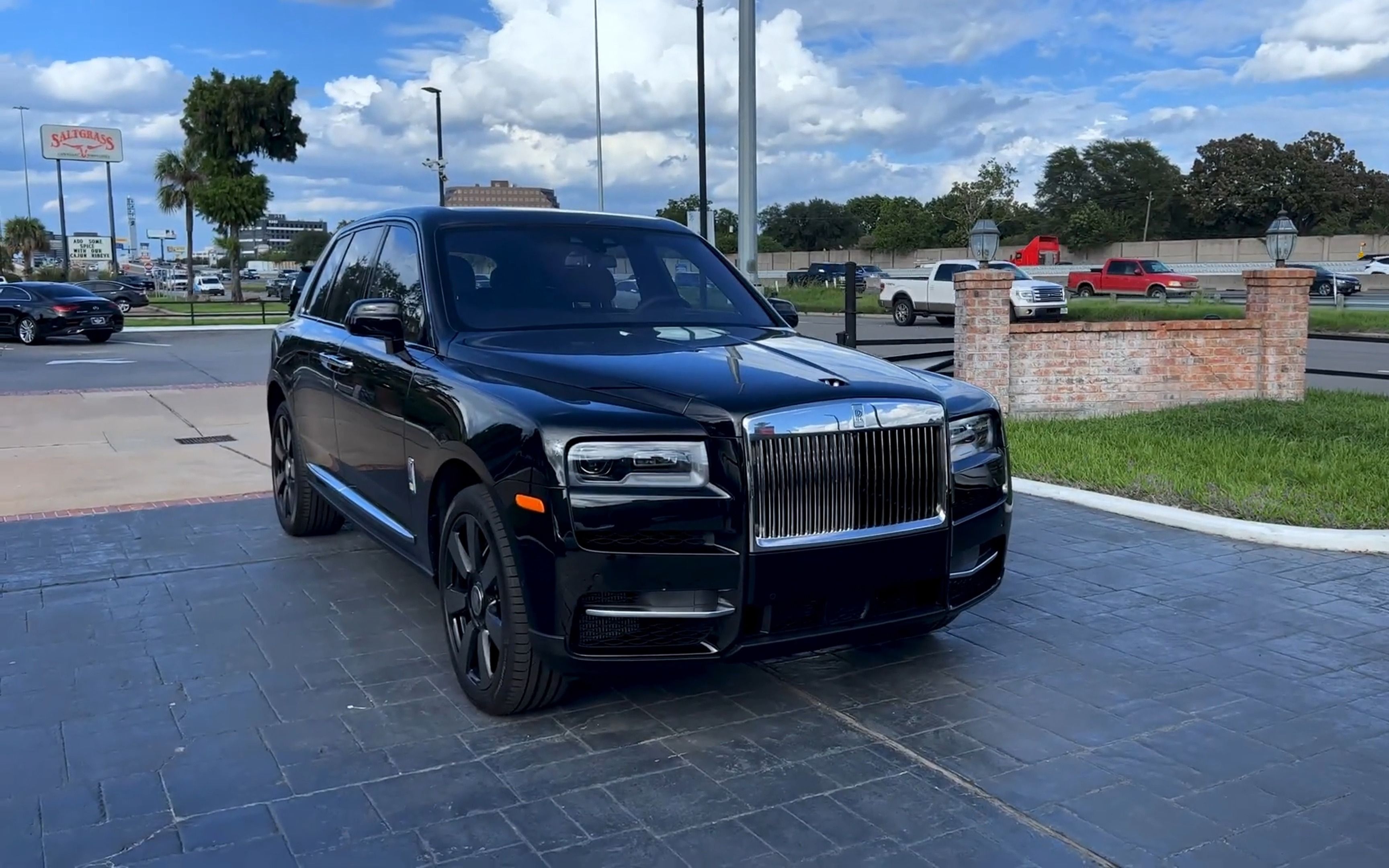 2023年劳斯莱斯库里南