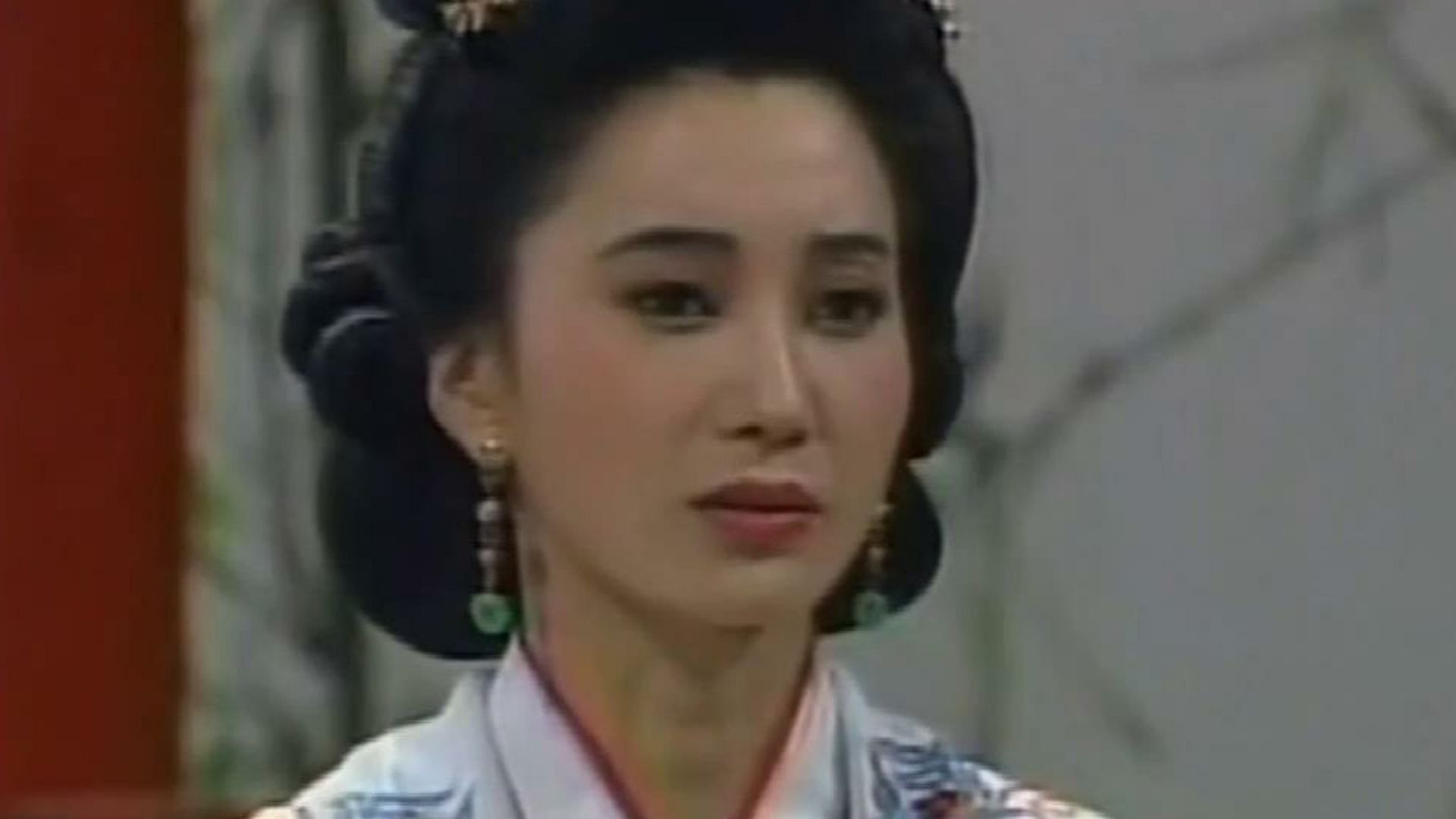 难忘的经典老歌,费玉清的歌声真美,剧中苏明明真漂亮