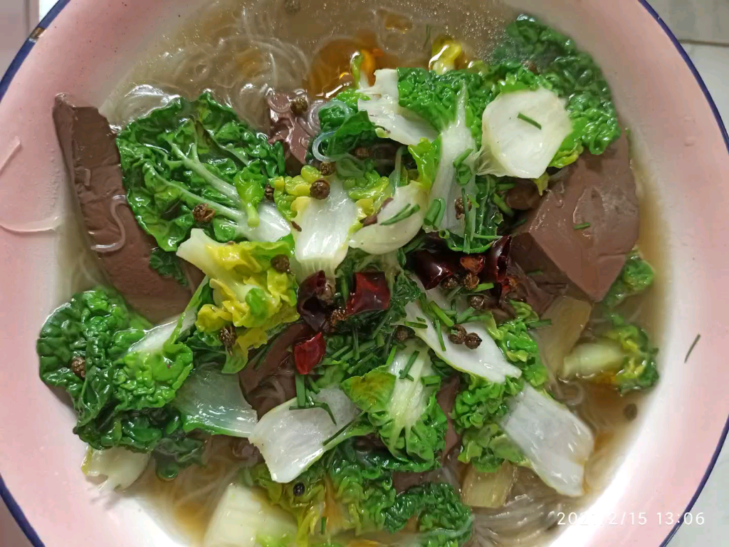 鸭血青菜煮粉丝