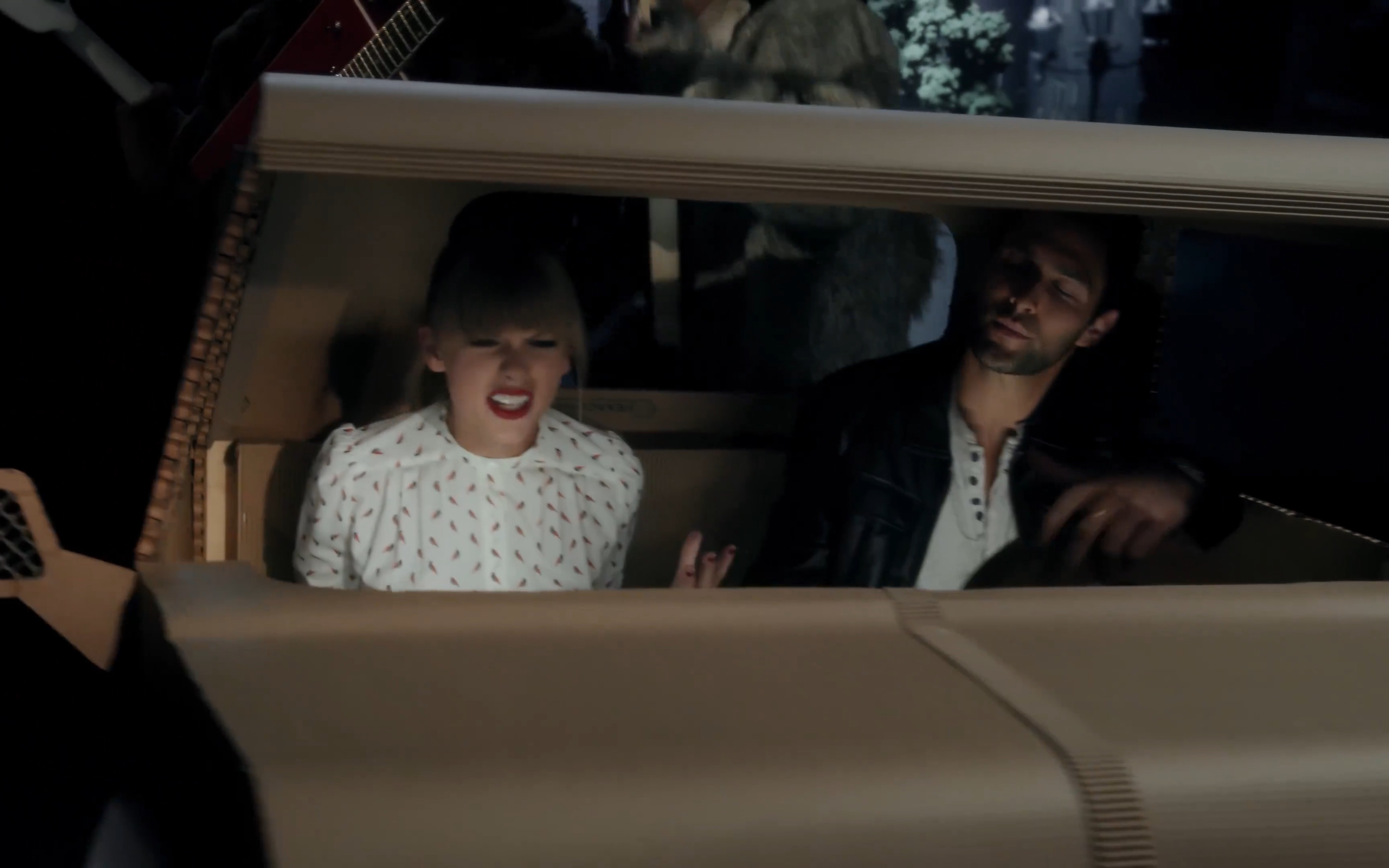 4k 霉霉taylor swift的专辑《red》11周年