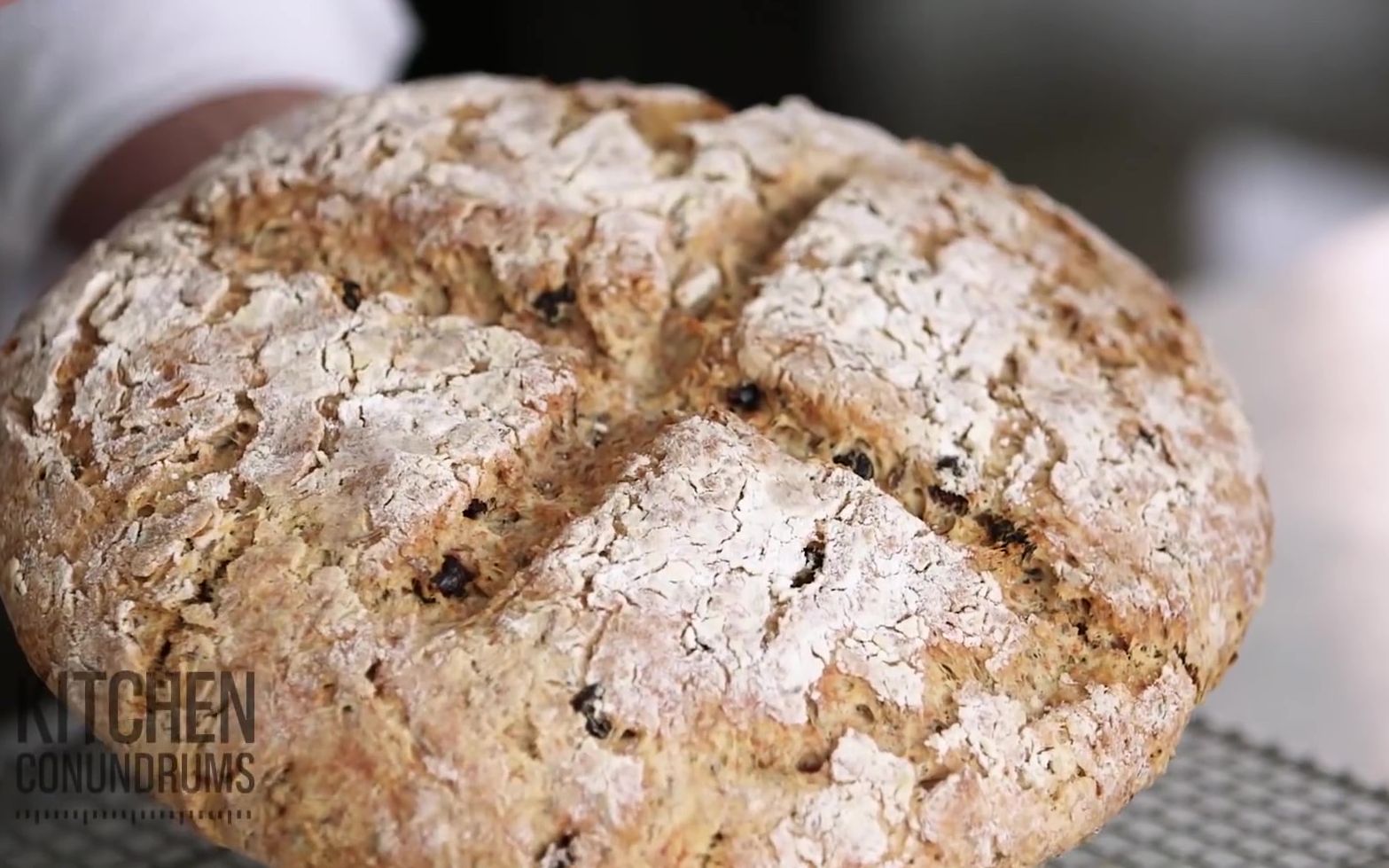 【厨房难题✦中字】爱尔兰苏打面包 无需发酵,简单快手 | Foolproof Irish Soda Bread by Kitchen Conundrums哔哩哔哩bilibili