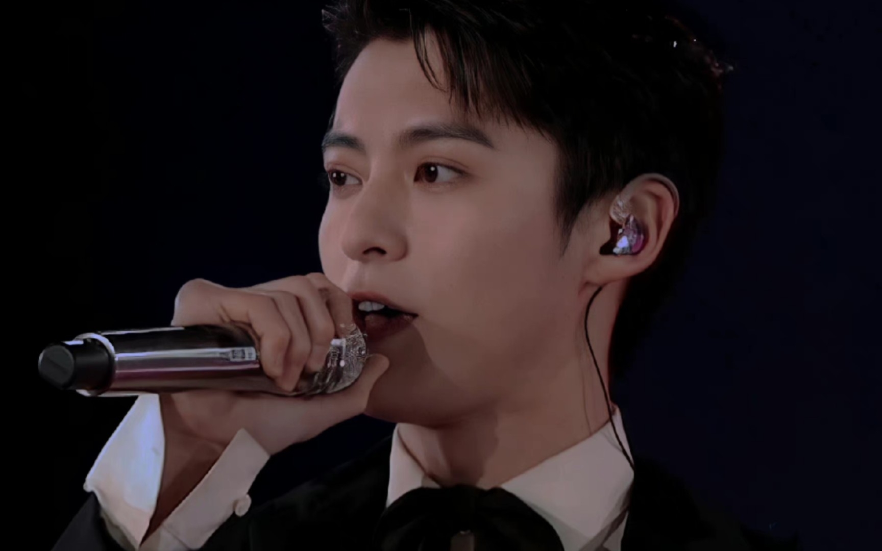 【王鹤棣唱歌】王鹤棣这是被夺舍了吧?真的狠狠心动了好嘛!