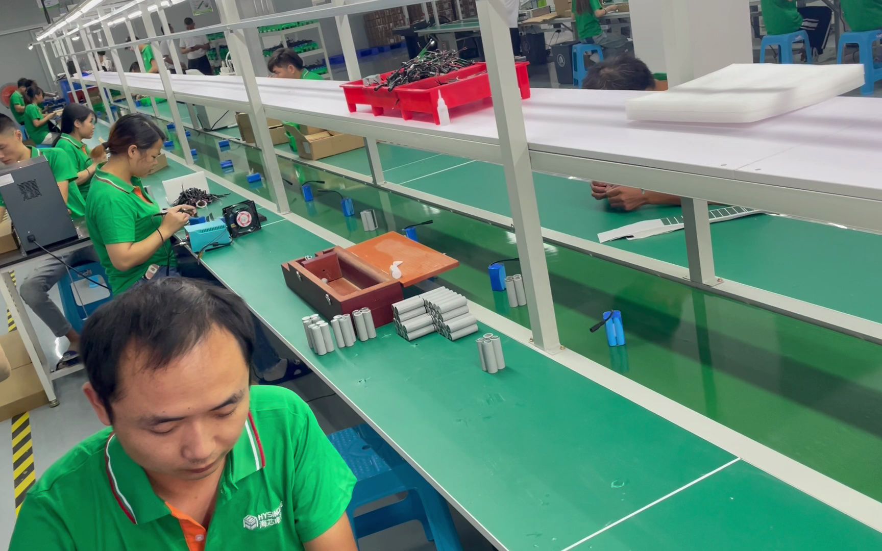 18650锂离子电池组工厂生产线